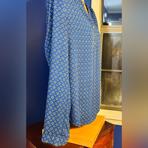 Christin Michaels blouse, small, EUC, bright blue, gold buttons - Picture 4 of 14